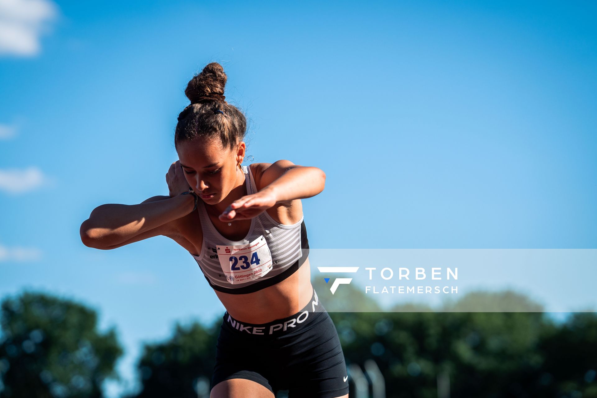 Amira Weber (LG Peiner Land) im Kugelstossen am 02.07.2022 waehrend den NLV+BLV Leichtathletik-Landesmeisterschaften im Jahnstadion in Goettingen (Tag 1)